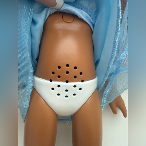 Disney Princess Singing and Styling Ariel doll - Picture 5 of 11